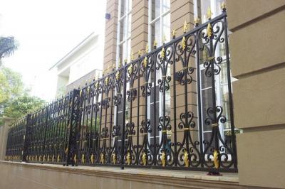 Làm Hàng Rào Cửa Cổng Quận Tân Phú - Bình Tân -Tân Bình