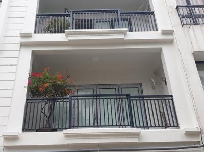 Làm hàng rào cửa cổng sắt tại quận 2